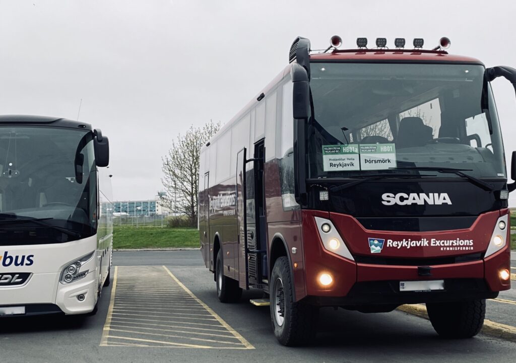Reykjavik Excursions, Highland bus