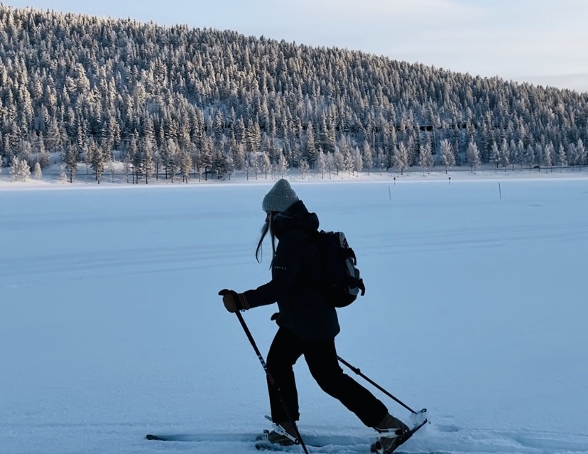 Liukulumikenkäily Levillä Kätkätunturilla