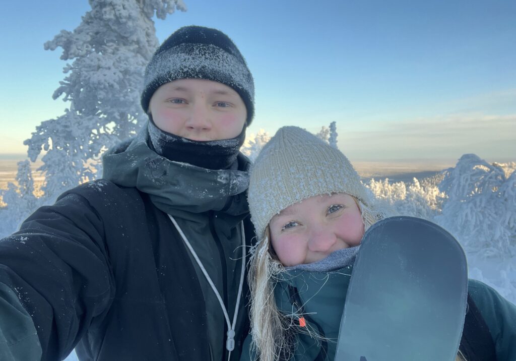 Liukulumikenkäily Levillä Kätkätunturilla