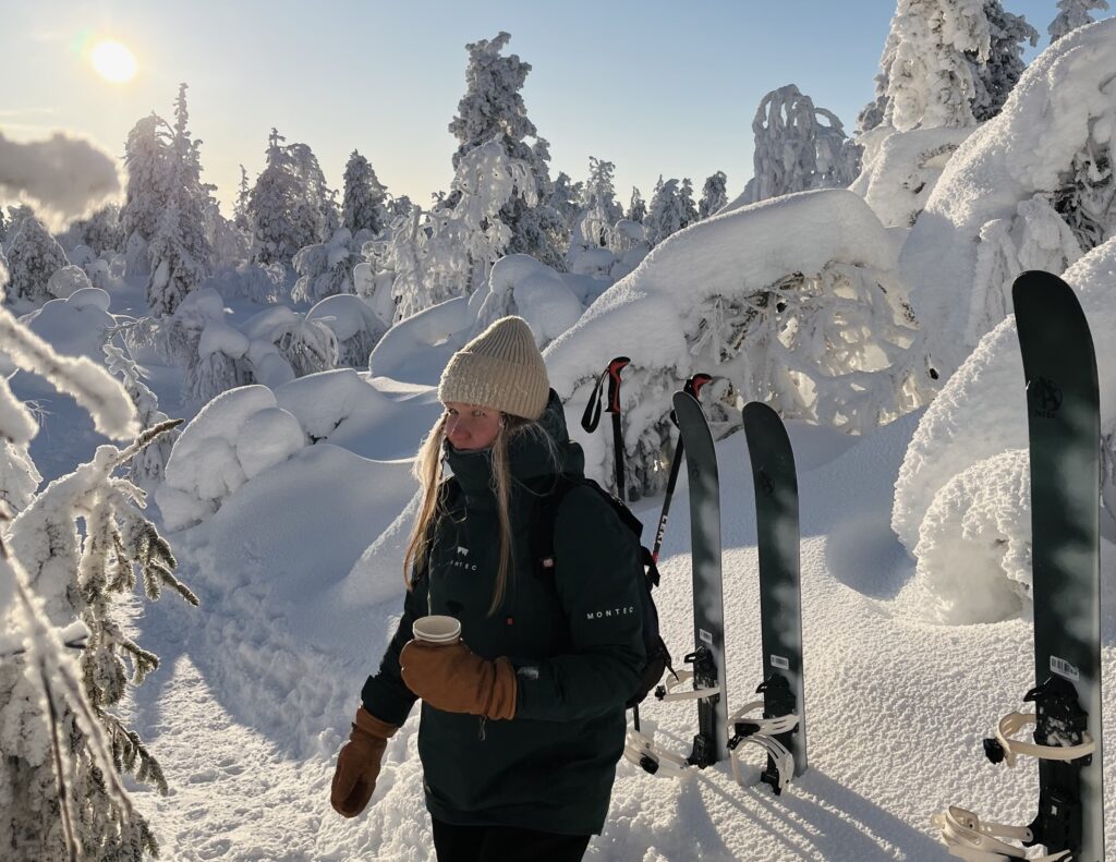 Liukulumikenkäily Levillä Kätkätunturilla